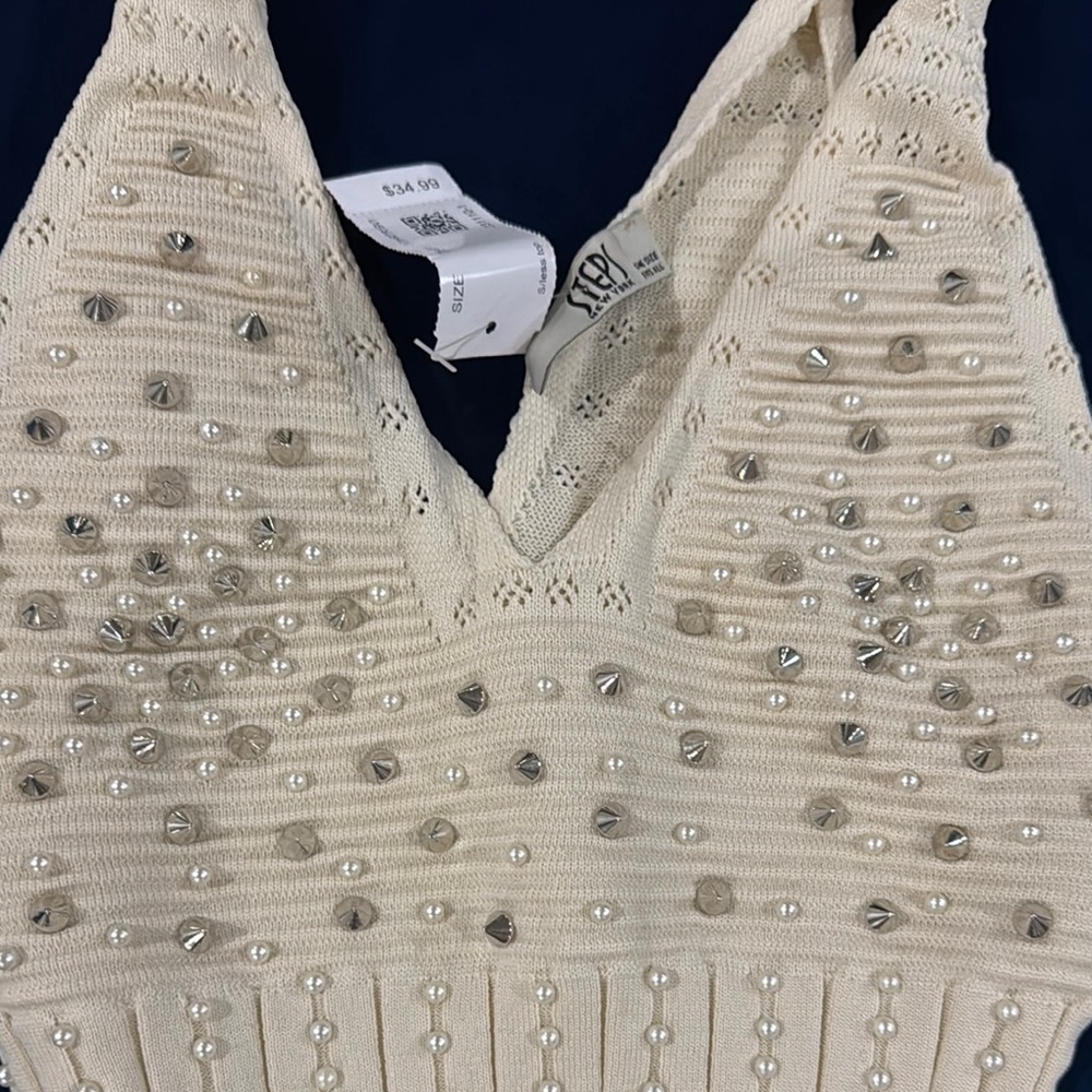Embellished Cream Sleeveless Top one size fits all - Picture 3 of 4